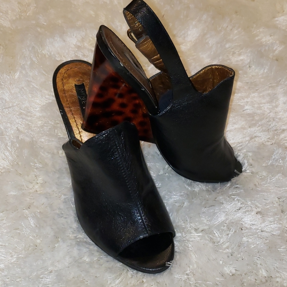 Leather wedges